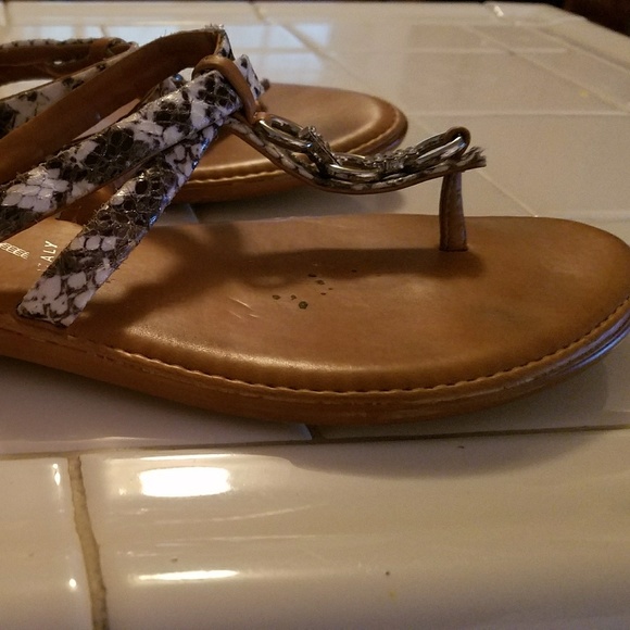 Sandals - Picture 4 of 6